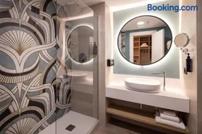 Holiday Inn Napoles - Image 4