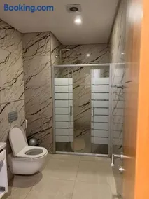 Ocean Breeze Apartment - Image 4