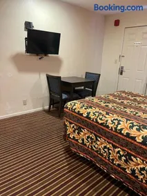 San Diego Inn - Image 5
