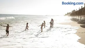 MI CAPRICHO B16 Beachfront Apartment - Image 4