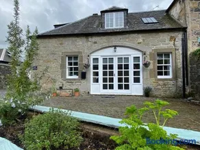Cosy Cottage on Secluded Private Estate - Image 3