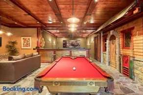 Castle On Black Mountain breathtaking panoramic views and outdoor entertainment - Image 5