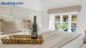 Newly renovated 2-bed house in Lechlade with parking - Image 3