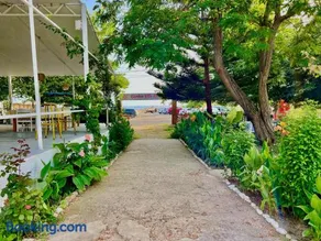 Garden Villa Naza - Image 4