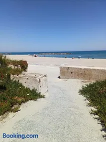 Plage à 50m Terrasse, Clim & Parking - Image 1
