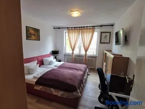 Hotel Happy - Image 2