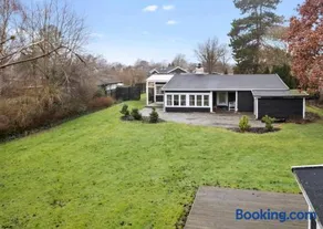 Charming 3-Bedroom Summerhouse With A Big Garden - Image 3