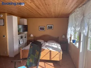 Sweet guest house with a view - Image 5