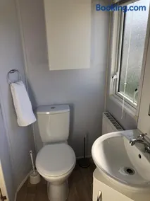 Family friendly, 3-bedroom holiday home - Image 3