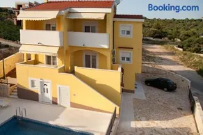 Seaside apartments with a swimming pool Zecevo Rtic, Rogoznica - 11869 - Image 2