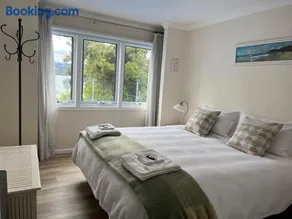 The Anchorage Waterfront Retreat - Image 4