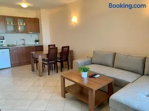 Sunrise Apartments - Image 4
