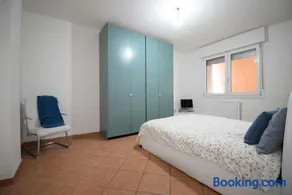.La Casa Gandolfi. . - Image 3