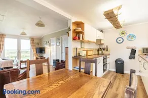 Host & Stay - Wylaway - Image 4