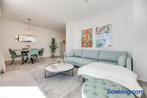 Luxury Apartment Paraiso Beach - Image 1