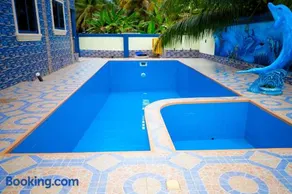 State of The Art House, Near Amansuri Wetlands, Wifi, Swimming Pool - Image 4