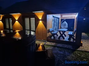 Naujai įrengtas atostogų namelis su kubilu ir pirtimi papildomai - Image 1