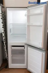 3-bed-Patchway-Self-check-in-Parking-Wi-Fi-Sleeps 5 - Image 5