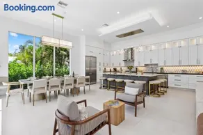 Swinton Palms House - Image 5