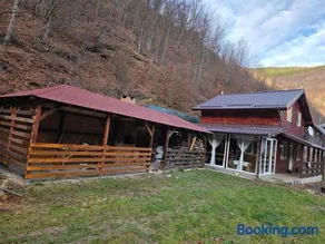 Flowers Cabin - Image 2