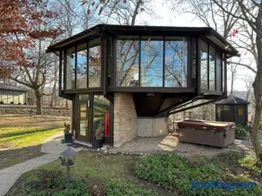 The Escape Pod Cheat Lake, Morgantown, Hot Tub, 2Bed, 2Bath - Image 3