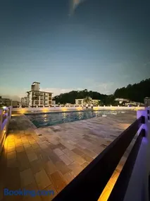 Apartamento Serra Negra no Centro com Piscina - Image 1