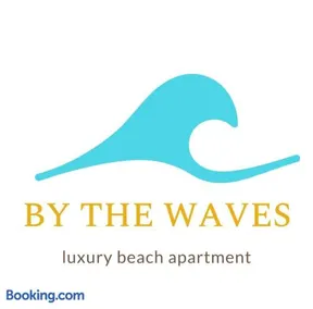 By the Waves luxury beach apartment - Image 1