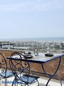 Le petit château Vue sur mer Uniquement les familles - Image 1