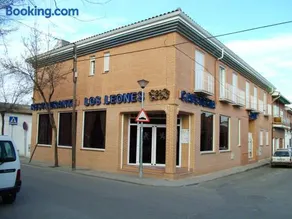 Hotel Los Leones, el más cercano a Warner - Image 1