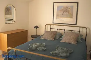 Grand Mas provençal, mer à 200m, parking privé fermé, piscine chauffée - Image 2