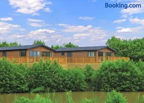 Kingswood Golf And Leisure Park - Image 2