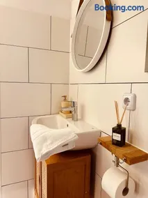 Cozy Apartment - Image 4