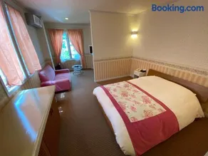 Auberge Mermaid - Image 4