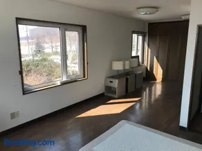 Rusutsu Kuma House - Image 2