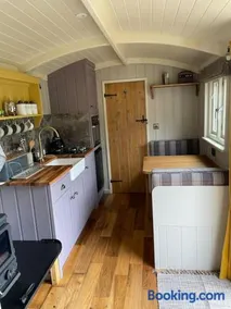 The Old Post Office - Luxurious Shepherds Hut 'Far From the Madding Crowd' based in rural Dorset. - Image 3