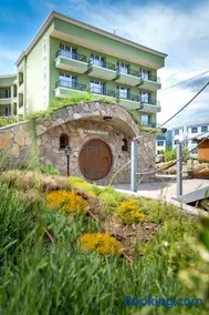 Glamping Alliance Hotel - Image 2