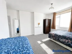 Grange House 1 Bedroom for 3,4, Train Station FREE Parking - Image 5