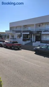 Vyalle Hotel - Image 2
