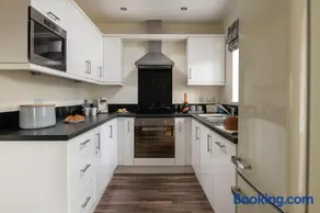 Sunkissed Cottage - Image 5