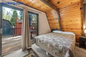 A-Frame Delight - A cute little cabin and stones throw away from Big Bear Snow Play - Image 4