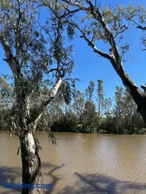 River foreshore Cabin - Image 2