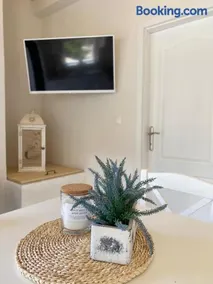 Lewina Beach House Private Cove on Kornati Island - Image 2
