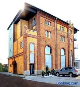 1880 Lofthaus & Apartmenthaus - Image 1