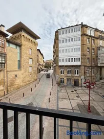 Haro Plaza Glam Tourist Home - Image 3