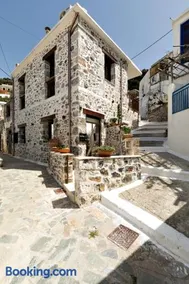 Mirthia Apartments - Image 1