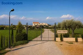 An Oasis of Mediterranean Tranquility with Mountain Views - Image 1