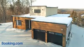Chalet Assiniboine in Bel Air - Image 4