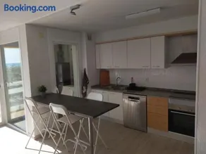 Luxury Apartment Accommodation, next to beach & train station Calella - Image 4