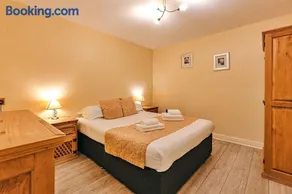Finest Retreats - Angelica - Image 2