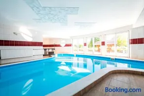 Elite Boutique Villa Örkény - Image 3